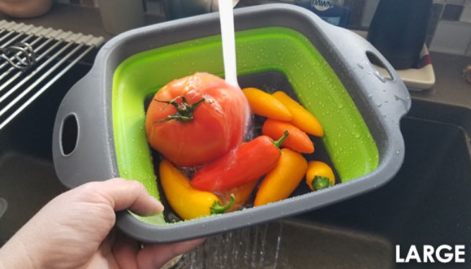 Picture 4 of Collapsible Colander 2-Piece