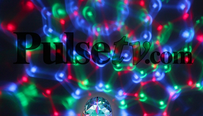 Click to view picture 4 of LED Rotating Multi-Colored Lamp Bulb