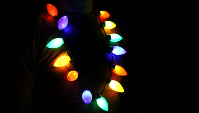 Click to view picture 4 of Flashing Christmas Light Bulb Necklace