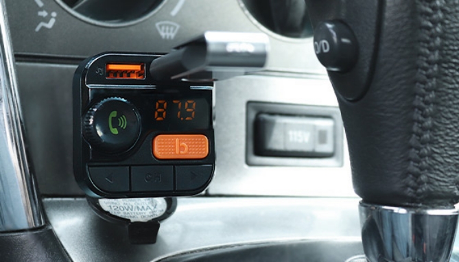 Picture 3 of Bass-Boosting Bluetooth FM Transmitter & Car Charger by Armor All