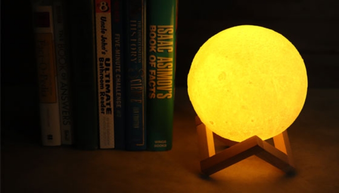 Picture 5 of LED Moon Lamp