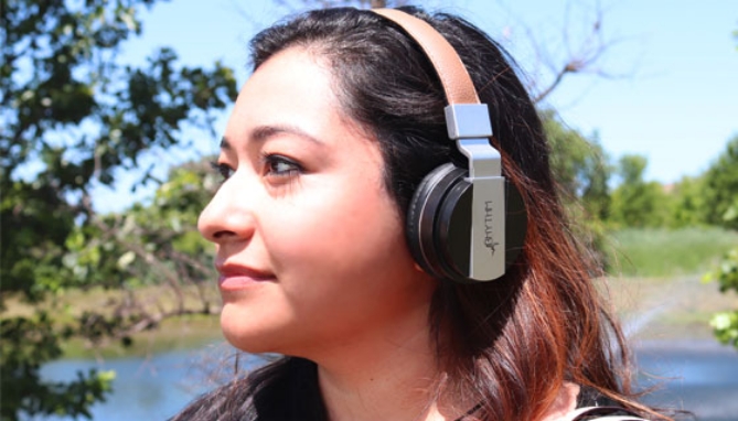 Picture 4 of Soul Foldable Wireless Headphones