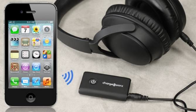 Picture 6 of 2-in-1 Wireless Audio Adapter: Bluetooth Transmitter and Receiver