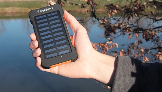 Picture 6 of 10,000mAh Solar-Powered Charge Bank with LED Flashlight