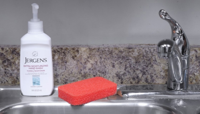 Picture 4 of 3-Pack of Odor Resistant Silicone Scrubbing Sponges